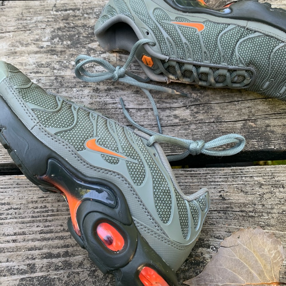 Nike Air Max Plus GS Running Shoe